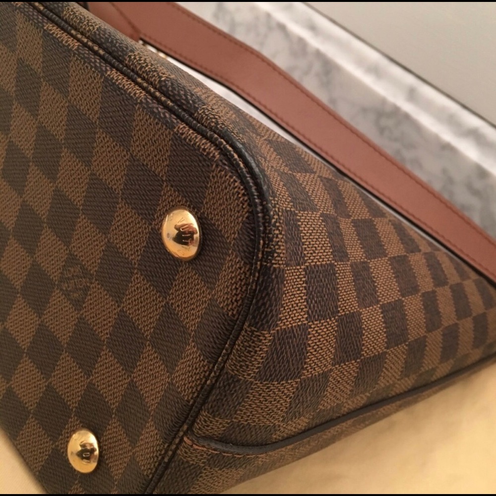 💕Sold💕Authentic  Louis Vuitton Belmont - Picture 4 of 7